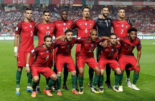 Portugals-landslag-Varm-upp-spelplanen
